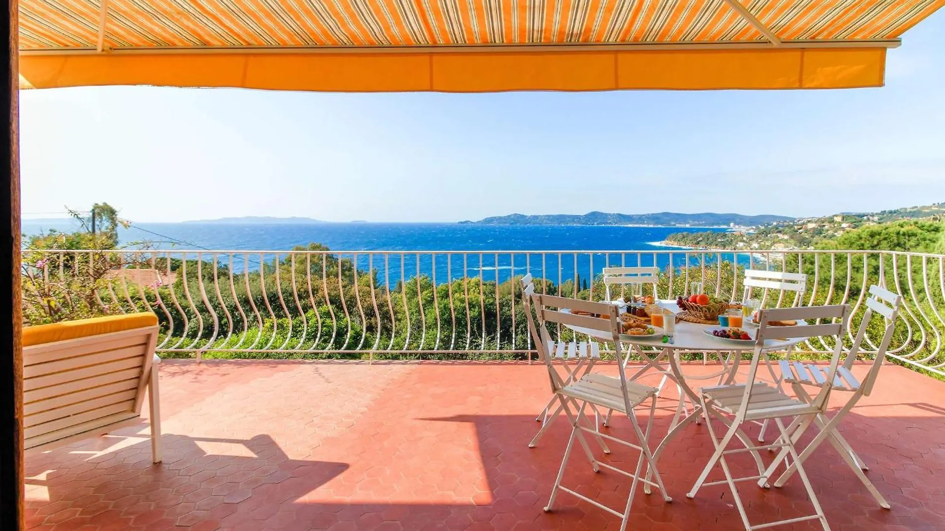 Select'Sohome - Villa De Vacances Pour 6 Personnes Avec Une Vue A 180 Degres - Piscine Et Services Inclus - Villa Figa Le Lavandou